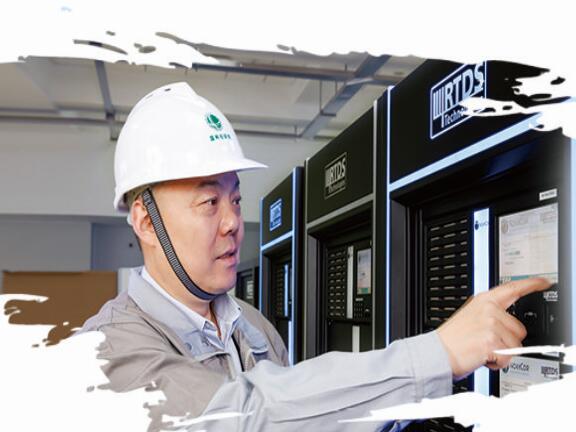 文衛兵：勇攀特高壓技術高峰