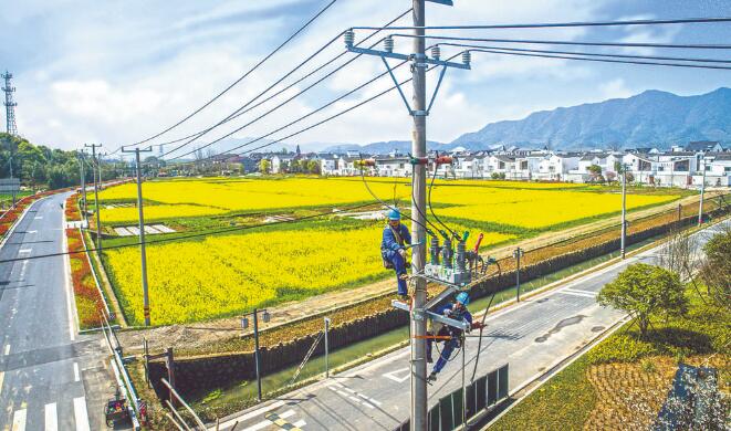 浙江富陽加大農網改造力度，全面推進鄉村電氣化改造