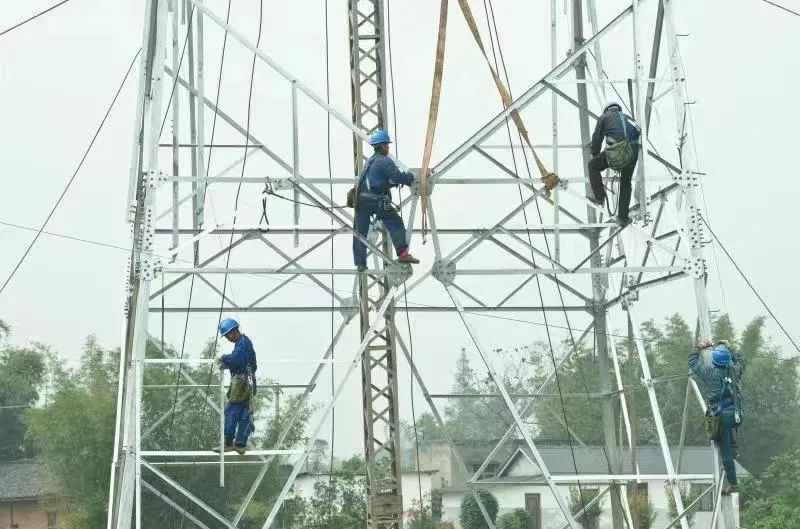 國網(wǎng)瀘州供電公司全力以赴確保迎峰度冬重點工程安全高效推進(jìn)