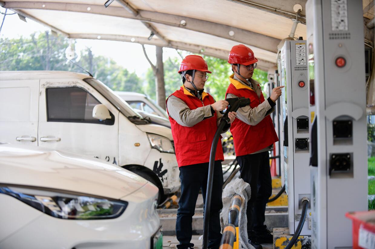 余姚市宏宇輸變電工程公司“電等樁”助力綠色出行 實力應對新能源汽車激增