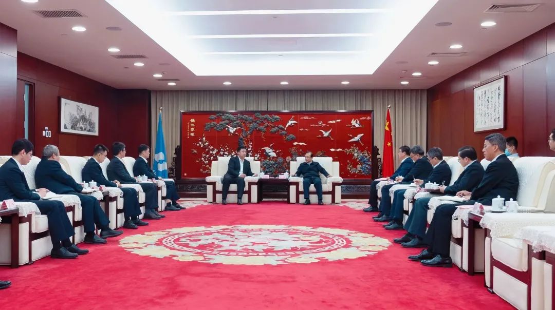 華電集團黨組書記、董事長江毅會見海博思創董事長、總經理張劍輝