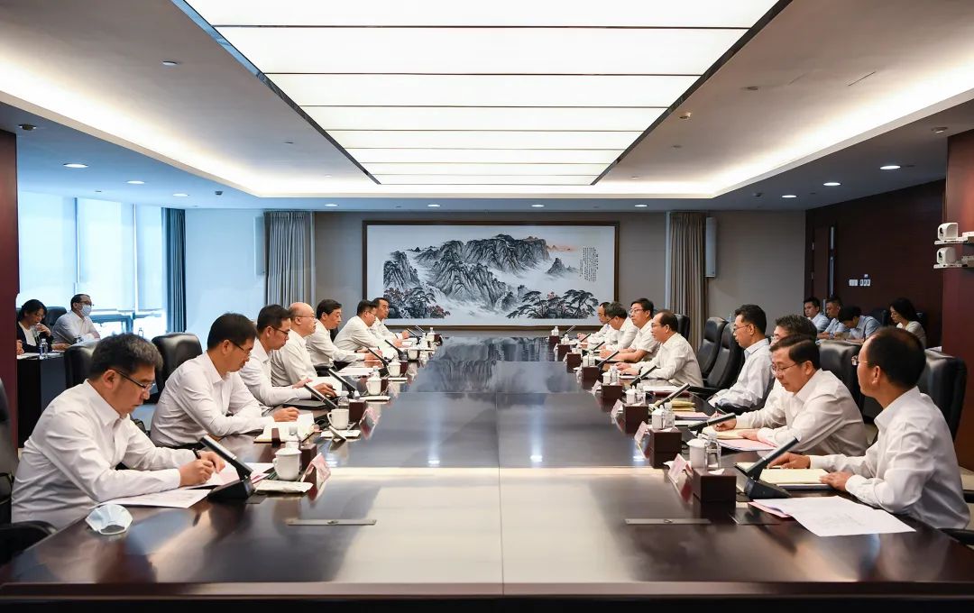 華電集團黨組書記、董事長江毅與河北省委副書記、省長王正譜舉行會談