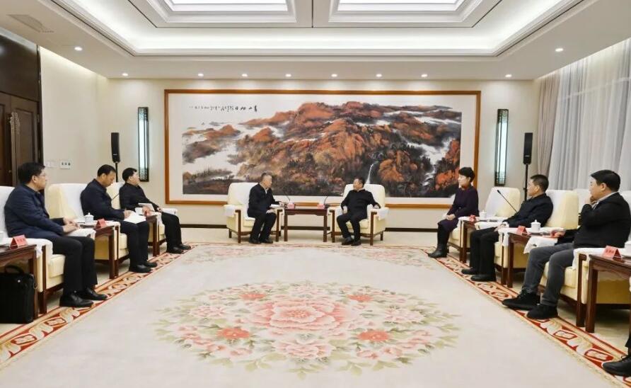 三峽集團(tuán)董事長(zhǎng)、黨組書記雷鳴山拜會(huì)內(nèi)蒙古自治區(qū)黨委書記孫紹騁、自治區(qū)主席王莉霞