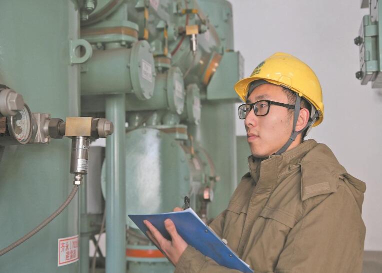 汪東旭： 深扎根善創新 堅守變電運維一線