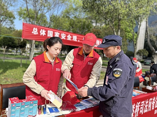 國網高淳供電公司“網格+公共服務”送安全進社區