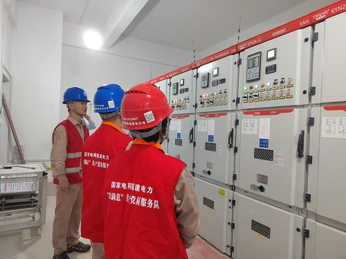 國網閩侯縣供電公司高效服務商場開業 助力汽車城經濟發展