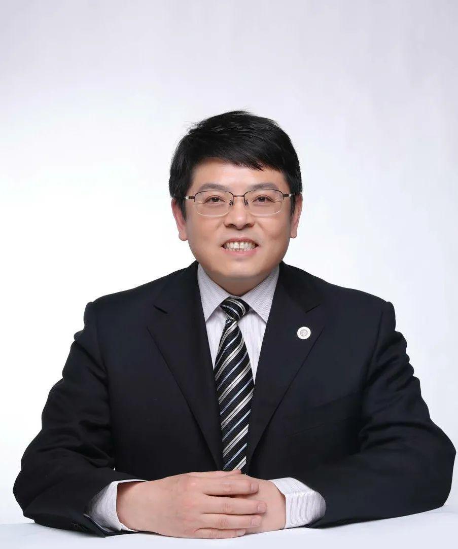 北大副校長董志勇：警惕中國新能源“產能過?！钡难哉撓葳? width=