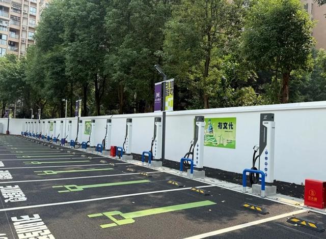 每日可充400輛車!成都市武侯區首個自有新能源