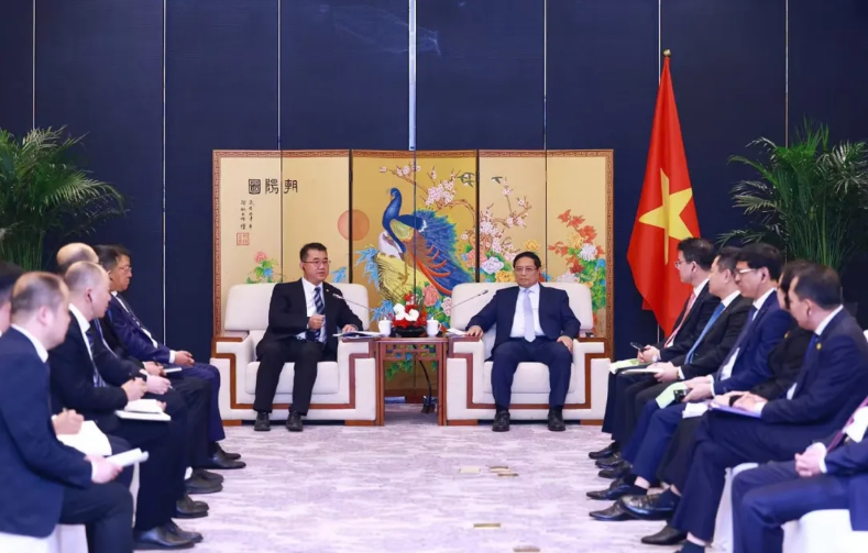 中國能建國際業務代表團拜會越南總理范明政