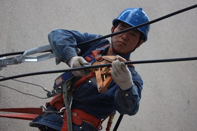 貴州興義供電局優質服務文旅城市基礎設備建設