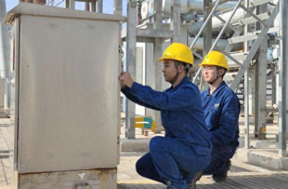 國網慶陽供電公司完成110千伏楊旗變電站保信子站安裝
