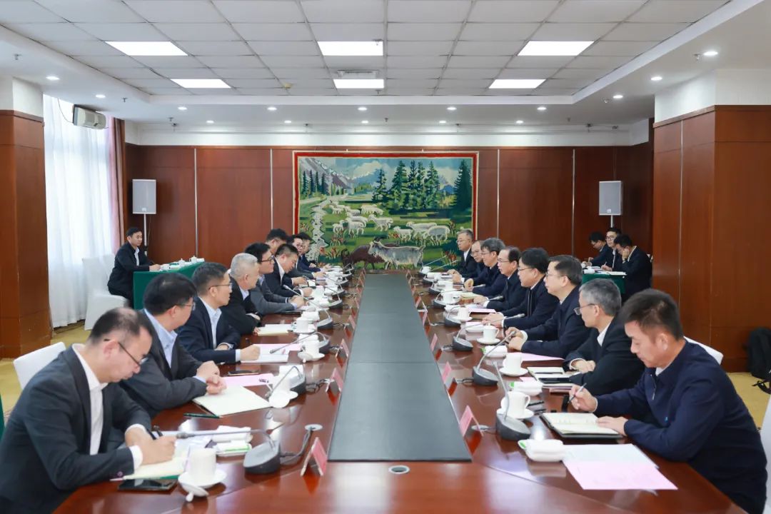 華電集團(tuán)黨組書記、董事長江毅與上海電氣黨委書記、董事長吳磊舉行會談