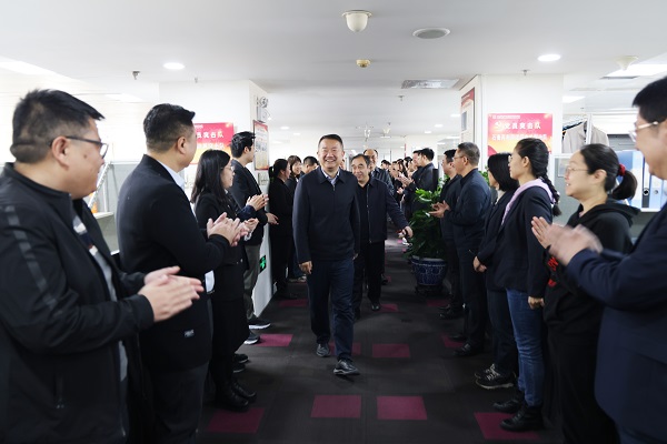 大唐環境公司領導看望慰問本部和基層企業干部職工