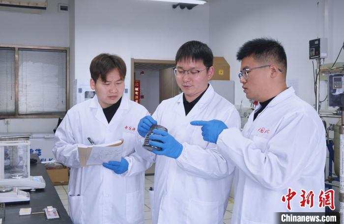 中國科研團隊研發低成本生物質鈉電新材料